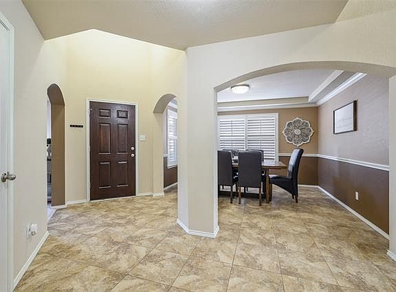 5th image of 1827 Fairbanks Dr