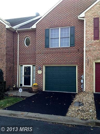 1st image of 1213 Lindsay Ln