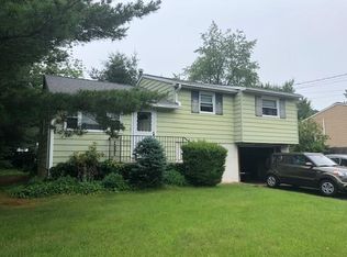 21 Baker Dr, Helmetta, NJ