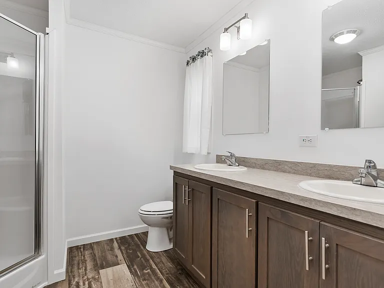 Pine Manor — Photo 13