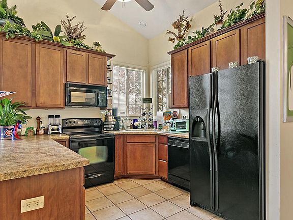 2nd image of 1520 24th Ave Unit 31