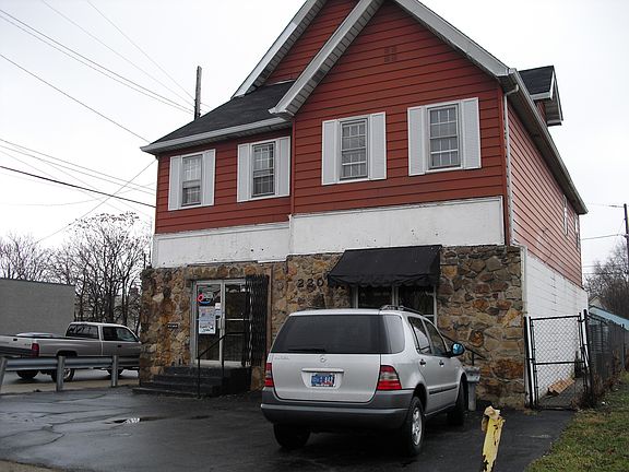 4th image of 2202 N Illinois St #1-2