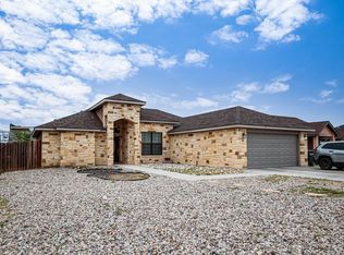 17 Yvonne Dr, Del Rio, TX 78840