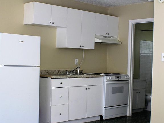 4th image of 1203 E Seneca Ave APT A