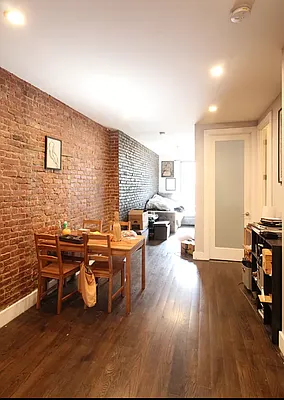 Rented by True Real Estate Group | media 2