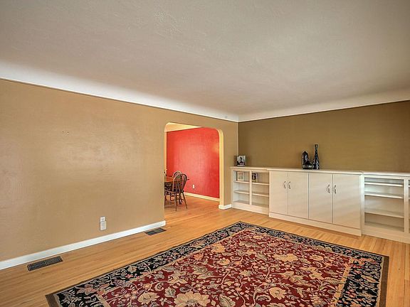 5th image of 731 Morningside Dr NE