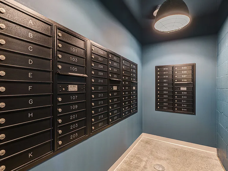 Mail Roomo