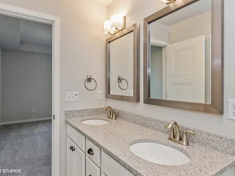 2231 Saint Andrews Dr — Photo 17