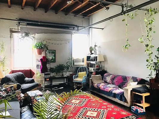 Rented by In Haus LLC | media 14