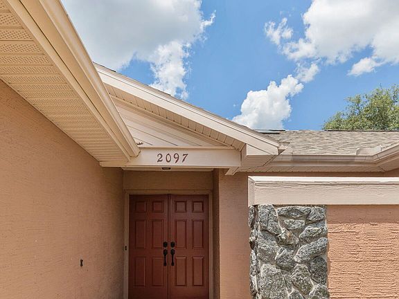3rd image of 2097 Whitewood Ave