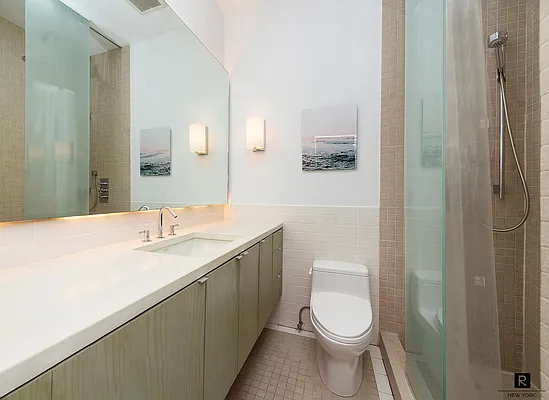 Sold by R New York | media 14