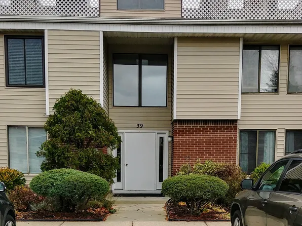39 Bee Hunter Ct Unit B, East Amherst, NY 14051