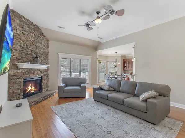 3630 Geneva Dr, Murfreesboro, TN 37128