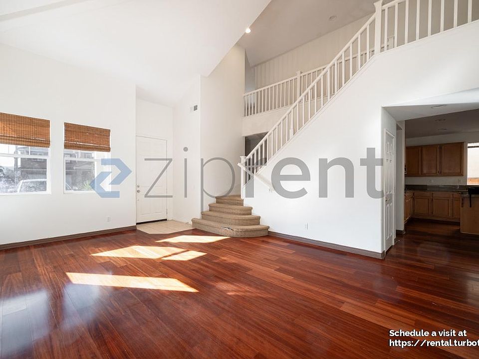 1st image of 740 Kirkwall Dr