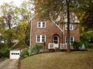 34 Altadena Dr, Pittsburgh, PA 15228