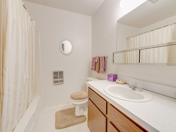 warren woods apartments bath