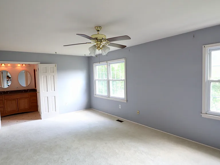 15 Hamilton Ln — Photo 13
