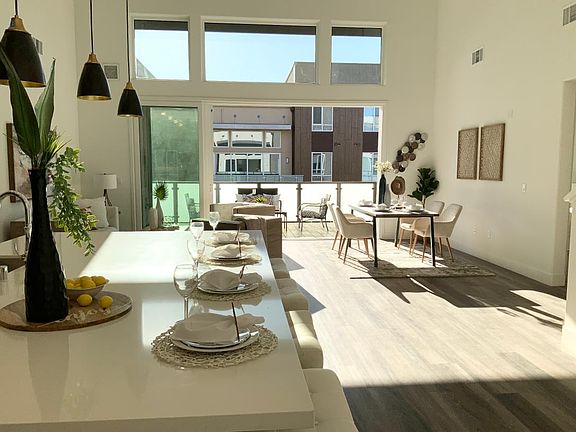 Toll Brothers Chancery Lane at Metro Crossing Grand Entry