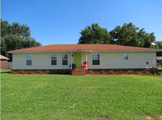 114 Washington Dr, Muscle Shoals, AL 35661