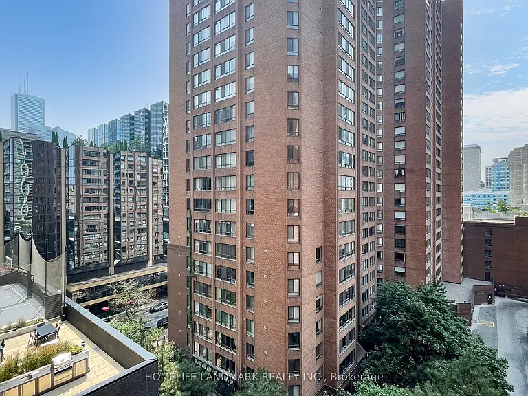 20 Edward St #616 — Photo 37