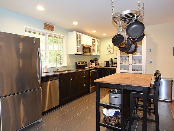 3rd image of 42512 SE 170th Ct