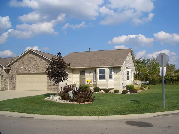 5923 Cross Creek Dr, Swartz Creek, MI 48473
