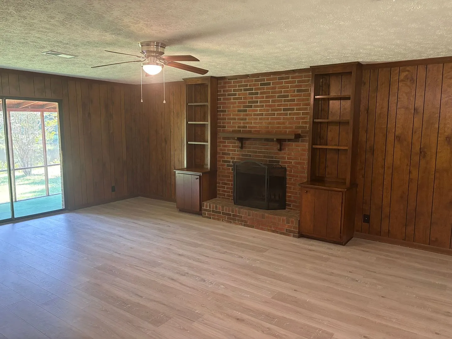 Beautiful Home Located in Fortson — Photo 2