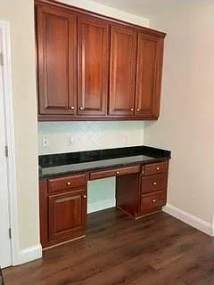 402 Woodbrook Ct — Photo 5