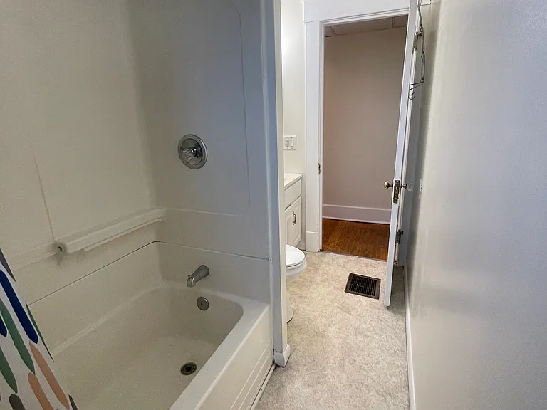1501 State St — Photo 6