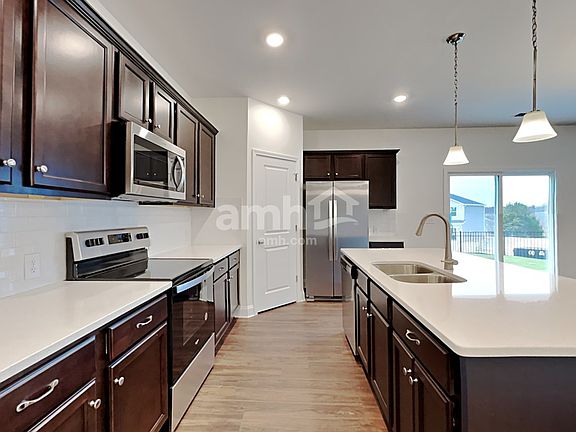 4th image of 163 Larragan Dr