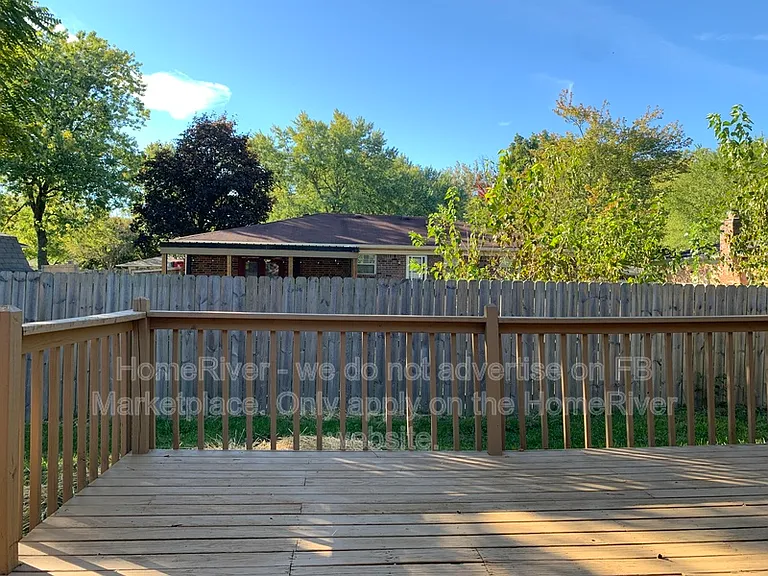 11225 Moores Cir — Photo 23