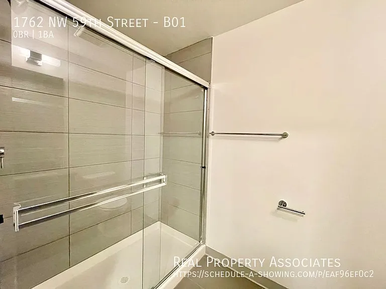 1762 NW 59th St #B01 — Photo 6