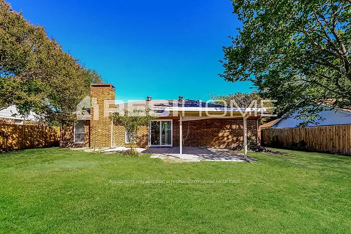 1305 Duvall Dr — Photo 12
