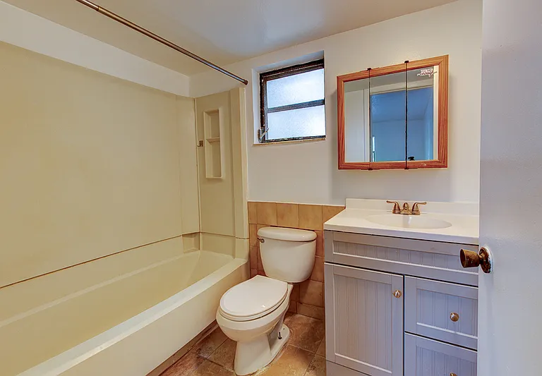 2142 Bradford St #306 — Photo 5