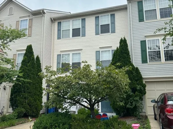 2527 Banshire Dr, Herndon, VA 20171