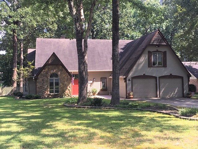 1st image of 119 Greenbriar Cir