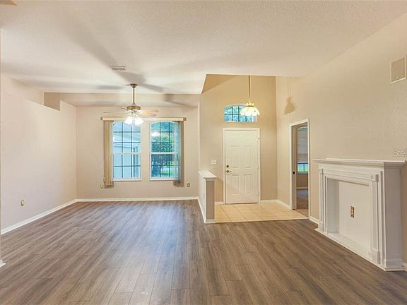 3rd image of 2906 Laurel Meadow Ct