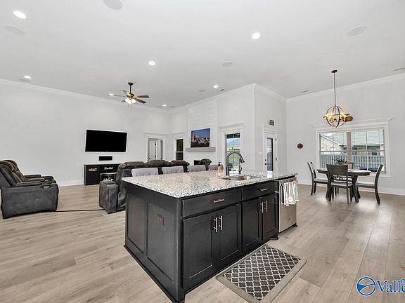 5th image of 26431 Birkshire Ln