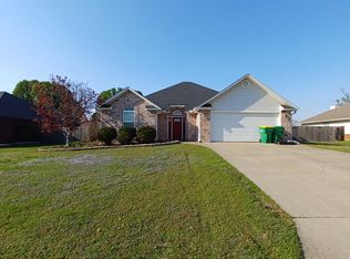 104 Cypress St, Centerton, AR 72719