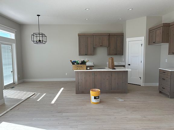 4th image of 728 Barnwood Rd