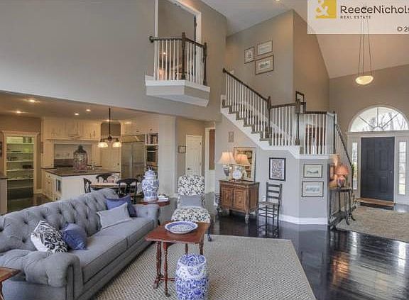 Loft overlooks to great room.