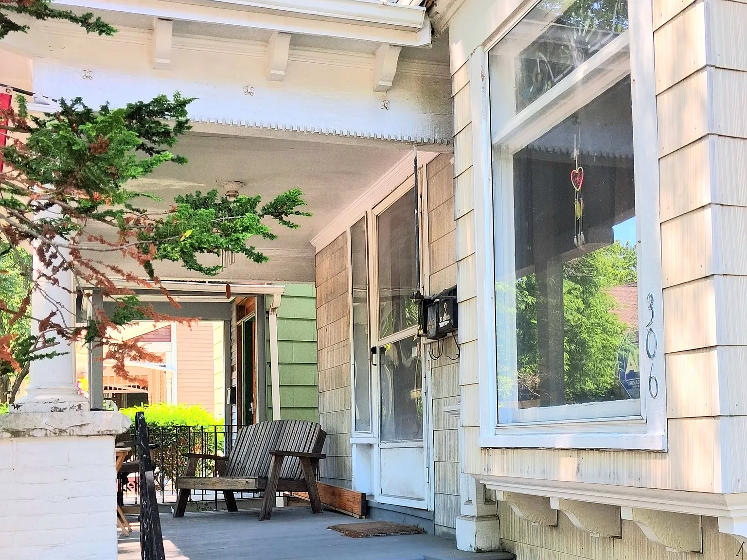3 bed, 800 sqft, $1,800 — Photo 2