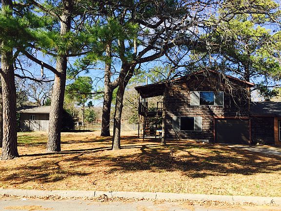 2nd image of 810 N Lydia St