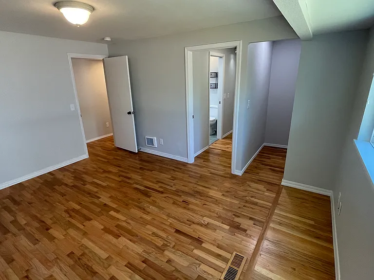 1210 S 259th Pl — Photo 3