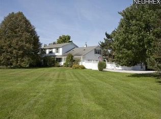 12330 Sperry Rd, Chesterland, OH 44026