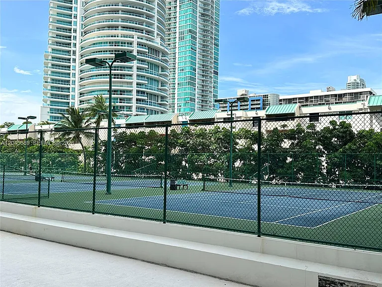 2333 Brickell Ave #1610 — Photo 19
