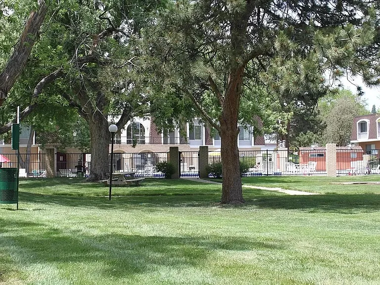 621 S Xenon Ct — Photo 13