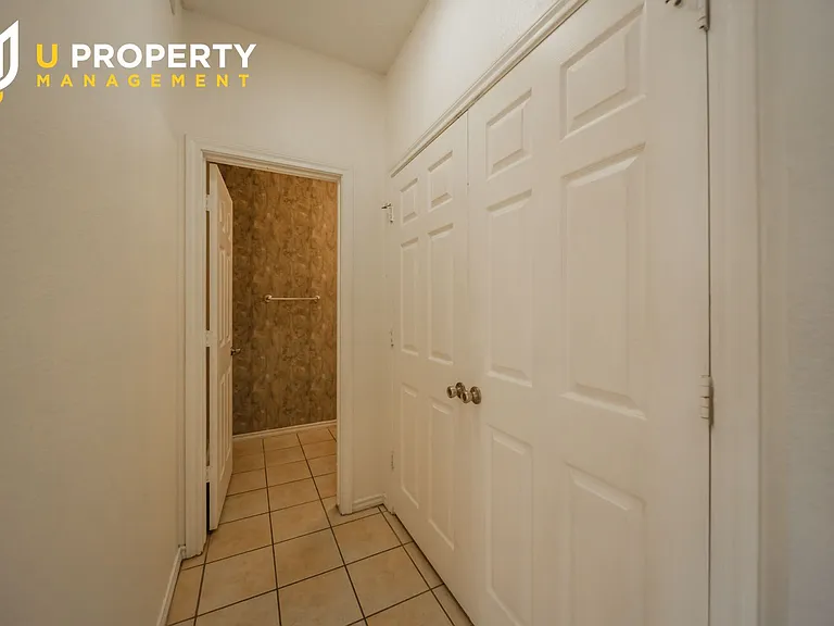 3325 Devonshire Dr — Photo 14