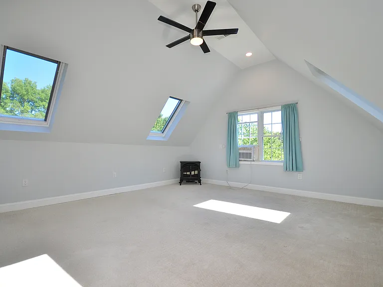 100 Ford Ln — Photo 17