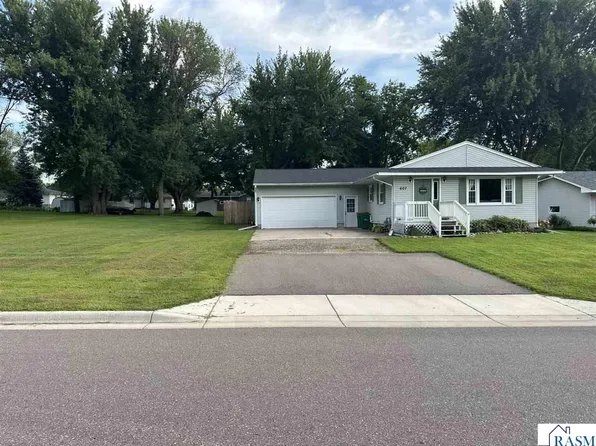 607 W Allyn St, Janesville, MN 56048